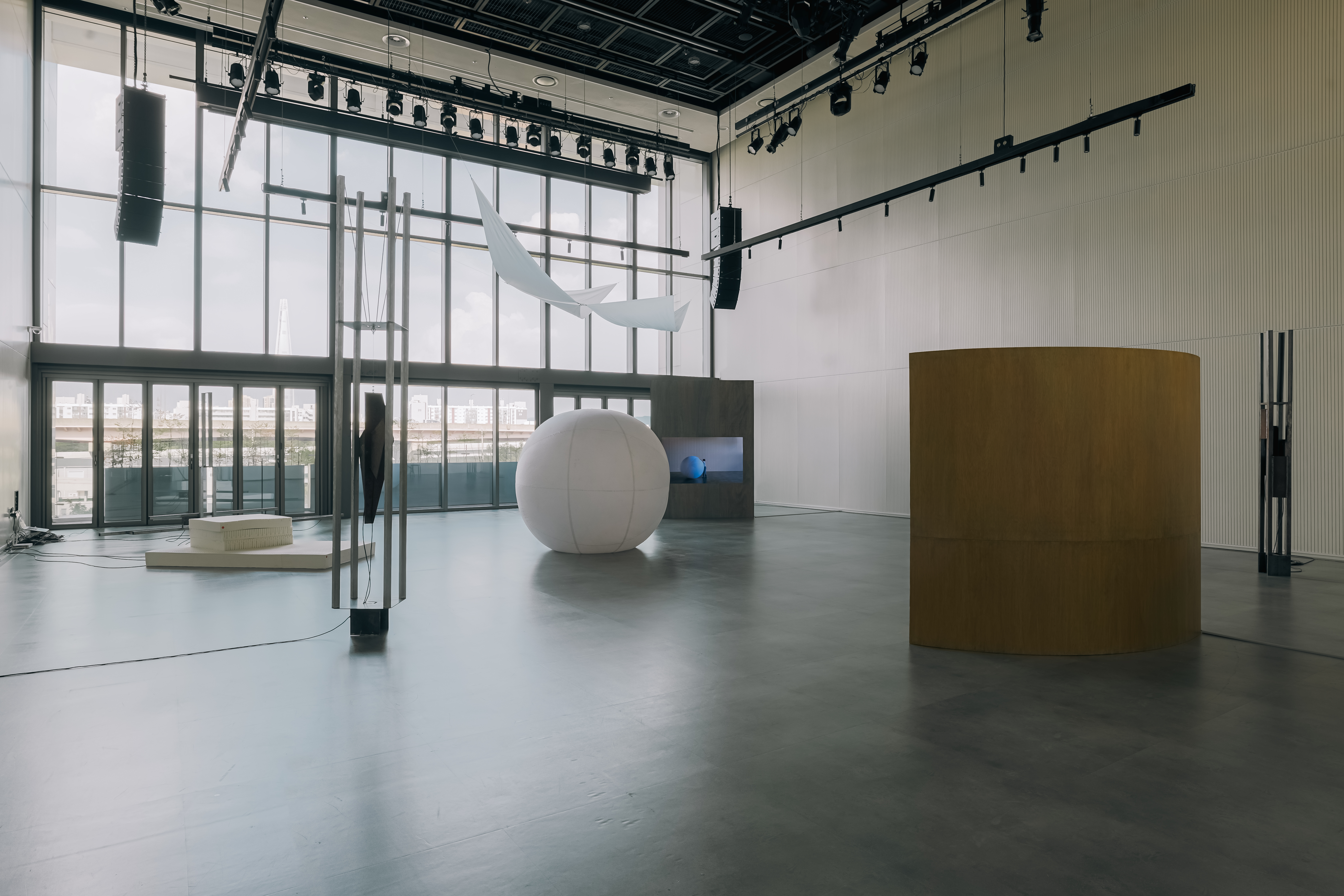 Donghyeon Lim Exhibition View